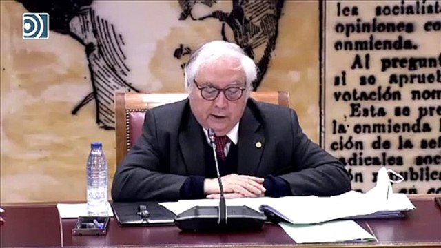 Castells confunde a Clarín con su hijo y dice que fue un rector fusilado por el franquismo