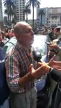 ¿Está convencido de vacunarse? Si escucha lo que cuenta este hombre es probable que después no lo esté tanto