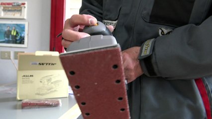 Levigatrice Orbitale, JELLAS 220W levigatrice con Cassetta di Raccolta Polveri, 12000 OPM 6 Velocità Variabili, Base di Levigatura 90X187mm, 12Pcs Fogli Abrasivi, Meccanismo di Bloccaggio della Carta