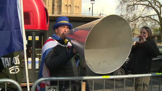 احتجاجات على مشروع قانون يمنح الشرطة سلطات لتقييد المظاهرات في بريطانيا