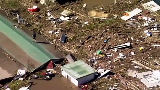 Depois das inundações começam as operações de limpeza na Austrália