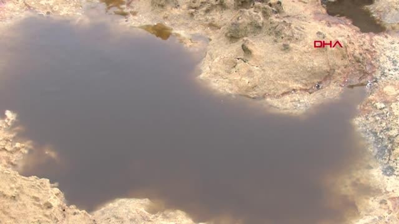 ADANA Karataş sahilindeki kirlilik nedeniyle Akyatan Lagünü'nün girişi kapatıldı