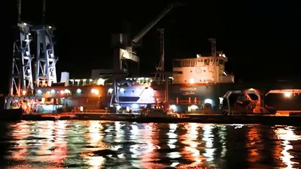 Frachter im Suez-Kanal soll freigebaggert werden