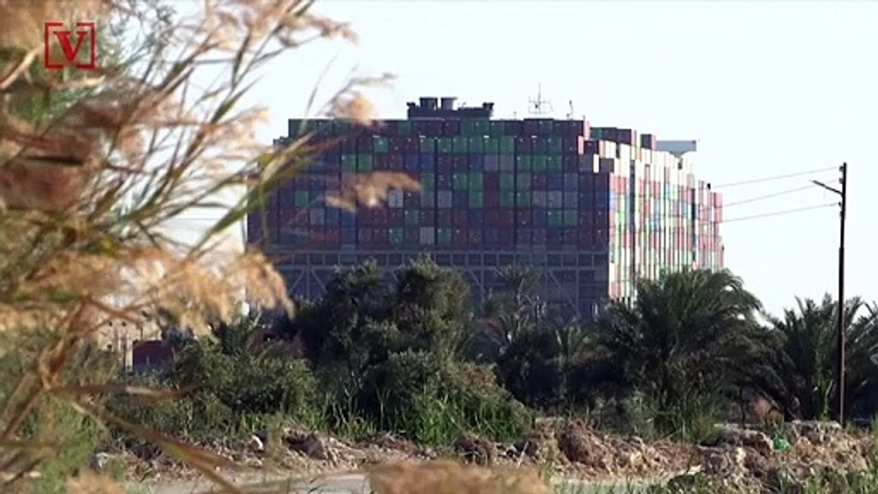 Suez Canal Trapped Cargo Ship is Costing the World Economy Nearly Half a Billion Dollars an Hour