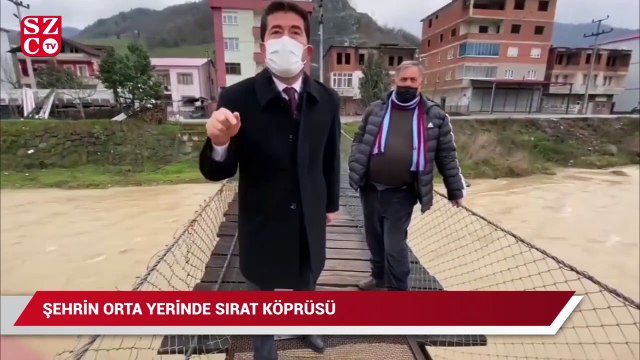 Şehrin orta yerindeki sırat köprüsü tehlike saçıyor