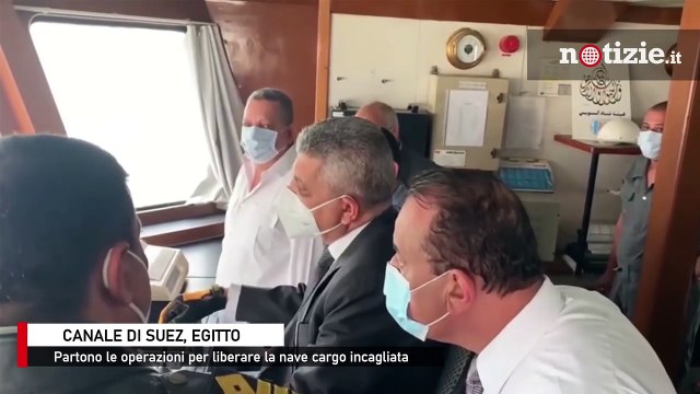Canale di Suez, partite le operazioni per liberare la Ever Given: la nave rimasta incagliata