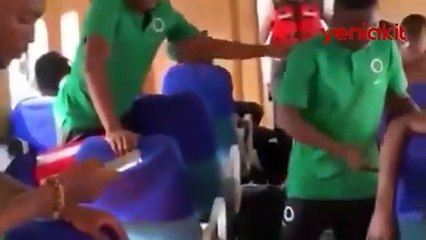 Görülmemiş olay! Milli takımları tekne ile deplasmana gitti