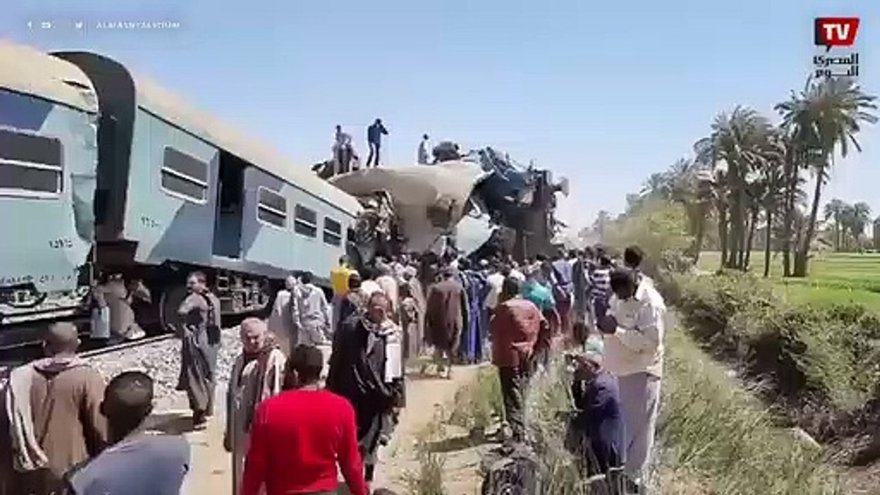 حادث مصر المروع: اصطدام قطارين في سوهاج وعدد ضح...
