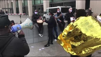 Brüksel'de "kağıtsız" düzensiz göçmenler oturum taleplerine olumlu yanıt istiyor