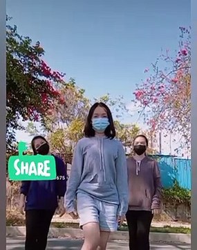 Dancing with my sisters!!!