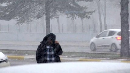 Aksaray'da kar yağışı etkisini sürdürüyor