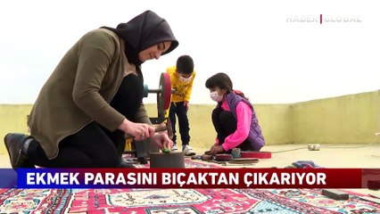 Dövme bıçak ustası kadın! Ekmek parasını bıçaktan çıkarıyor