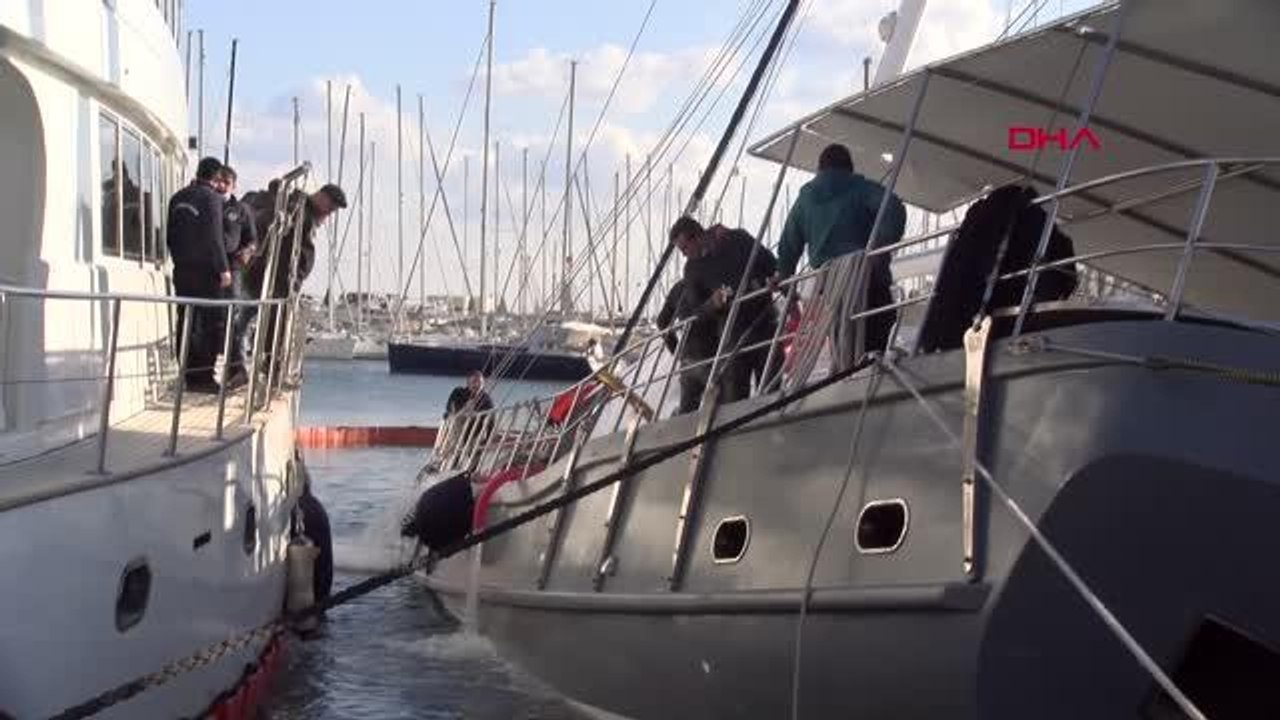 MUĞLA Bodrum Limanı'nda demirli tekne su alıp, yan yattı