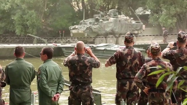 US and Hungarian Soldiers Conduct Tactical River Crossing