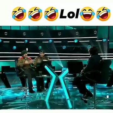 آپ نے کبھی اتنی لمبیاں چھوڑنے والا نہیں دیکھا ہوگا بالی وڈ فلم چل رہی ہے یہاں بھی فلم کا نام ہے 'بھارتی پھوج کی ہیرا پھیری 2.0