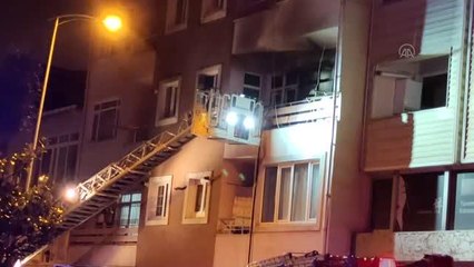 Son dakika haberleri: Üsküdar'da beş katlı binada çıkan yangında bir kişi ağır yaralandı