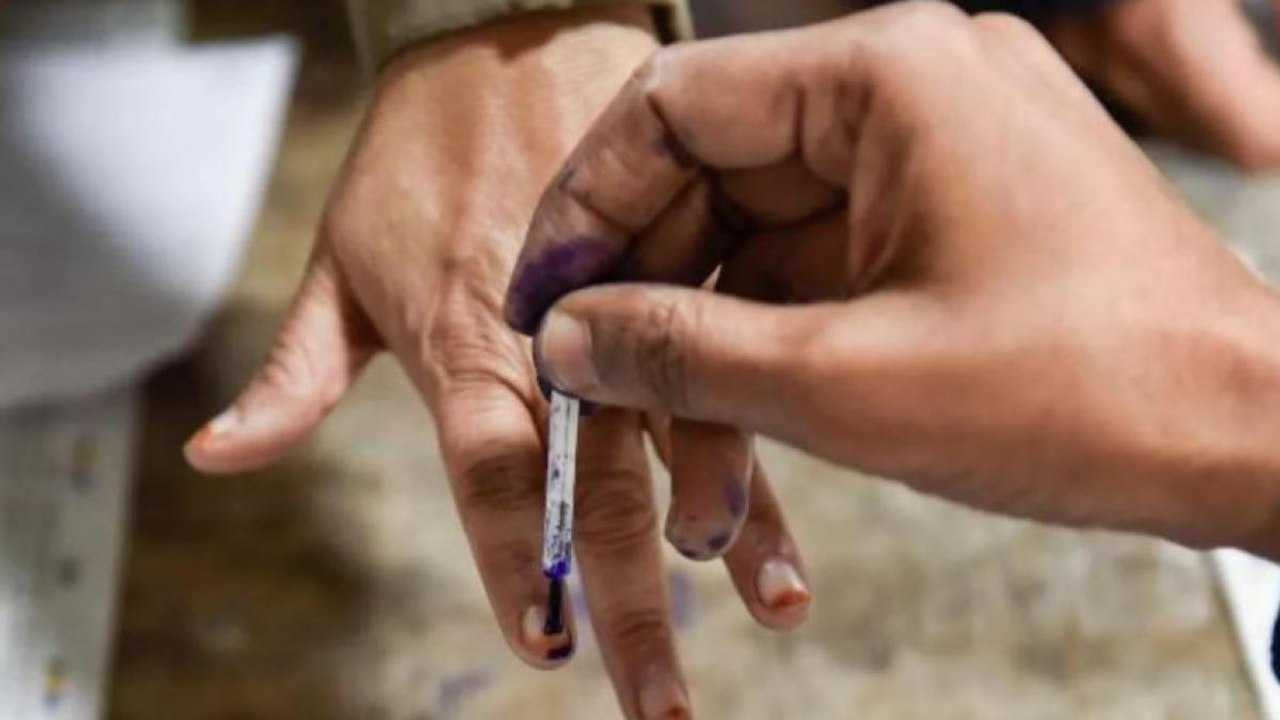 Phase 1 voting of Assembly Elections in Bengal...