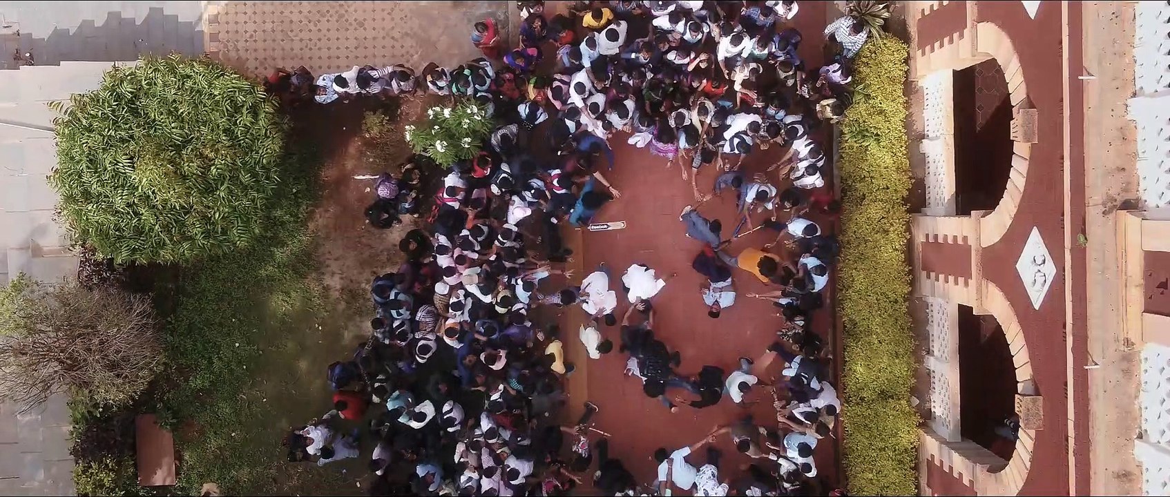 Yuvarathnaa Trailer - Kannada _ Puneeth Rajkumar _ Santhosh Ananddram _ Thaman S _ Hombale Films ( 1080 X 1920 )