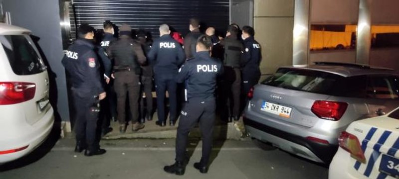 Son dakika haber: Korona virüsü hiçe saydılar, polis ekipleri tarafından basıldılar