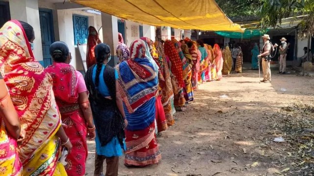 West Bengal records 51.53% voter turnout till 1 pm