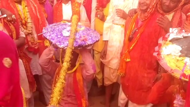 लट्ठमार होली बरसाना 2021 का पूरा वीडियो | Barsana Lathmar Holi 2021 FULL VIDEO | Boldsky