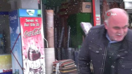 Varto’da kar yağışı sürüyor