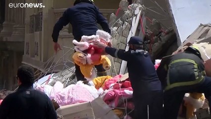 5 قتلى على الأقل و24 مصاباً في انهيار مبنى في العاصمة المصرية