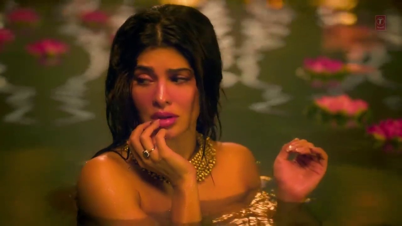 Mere Angne Mein  Jacqueline F Asim Riaz  Neha K Raja H Tanishk B  Radhika  Vinay  Bhushan K_