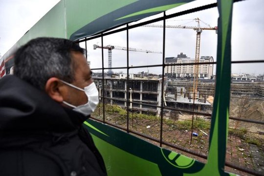 Bursa'nın en büyük projesi olan Osmangazi Meydanı İnşaatı izlenme rekoru kırıyor
