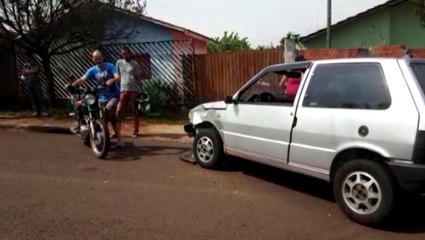 Colisão entre carro e moto deixa pessoa ferida na Região Oeste de Cidade