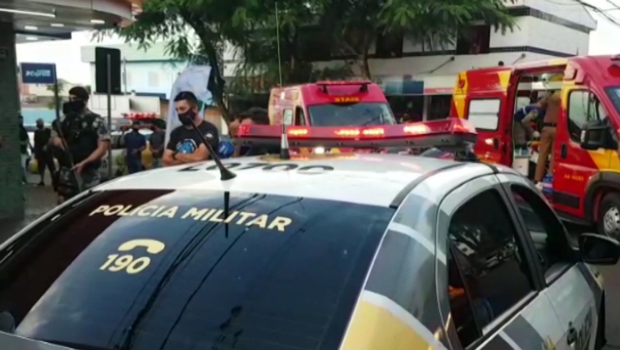 Briga na Rua Jorge Lacerda: Segundo Corpo de Bombeiros, uma das vítimas levou facada e a outra ficou inconsciente