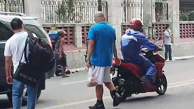 giving food to homeless and beggars