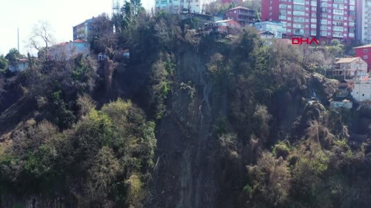 ZONGULDAK Zonguldak'ta otobüs terminali heyelan nedeniyle kapatıldı