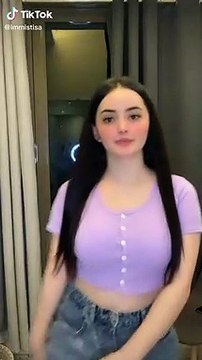 Pretty Girl Dancing 01