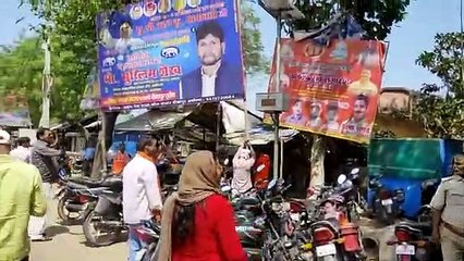 दिखी चुनाव आयोग की हनक, बैनर पोस्टर हटे