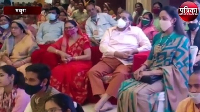 होली पर मथुरा-वृन्दावन में रहना मेरे लिए सौभाग्य की बात - हेमा मालिनी