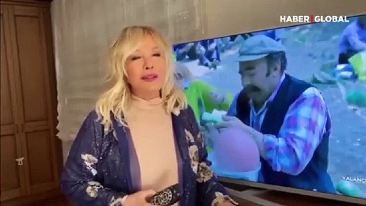 Usta sanatçı Emel Sayın'dan nostaljik paylaşım! Duygusal anlar yaşadı