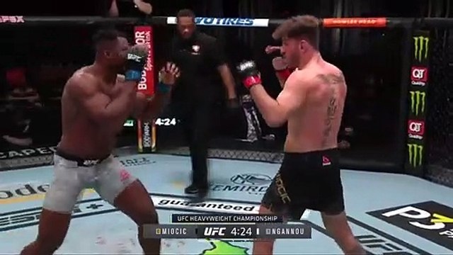 La victoire de Francis Ngannou contre Miocic qui lui permet de devenir champion poids lourds MMA