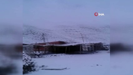 Iğdır'ın yüksek kesimlerine Mart karı yağdı