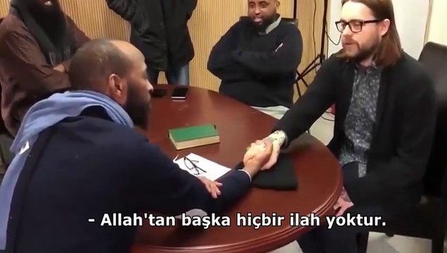 Norveçli ateist Müslüman oldu, gözyaşlarını tutamadı!
