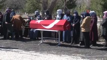 Son dakika gündem: Cumhuriyet Savcısı Salkım'ın cenazesi köyünde toprağa verildi