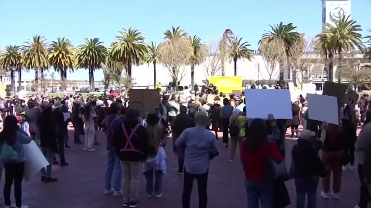 "아시아인 증오 멈춰라"...샌프란시스코서 대규모 시위 / YTN