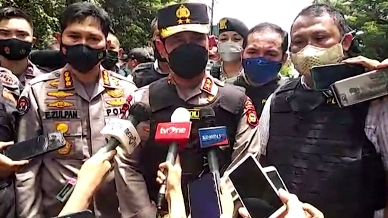 Atentado suicida en una catedral de Indonesia abarrotada el domingo de Ramos