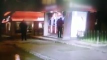 Adana'da ATM'de işlem yapan kişinin parasının gasbedilmesi güvenlik kamerasına yansıdı