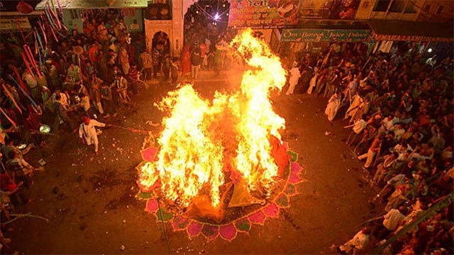 Holika Dahan 2021: पढ़ाई में नहीं लगता है मन तो होलिका दहन वाले दिन करें ये उपाय | Boldsky
