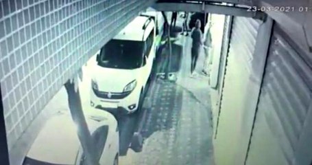 Üsküdar'da evden hırsızlık kamerada