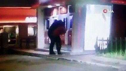 ATM önünde gasp: "İyi çekin de güzel çıkalım" diyerek gazetecilere sataştı
