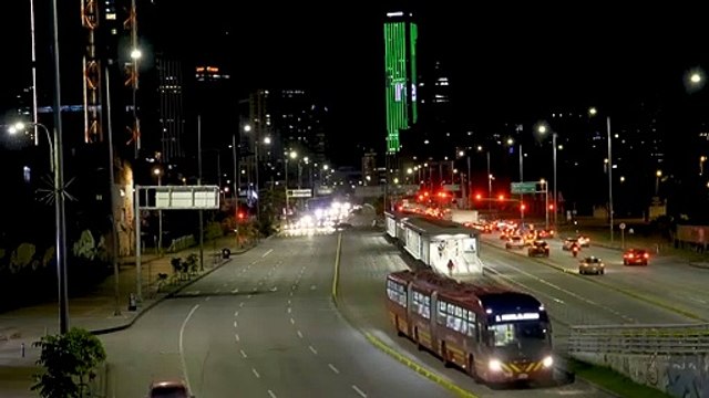 Ciudades de todo el mundo apagan sus luces para celebrar la Hora del Planeta
