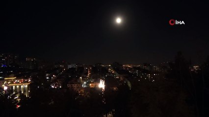 - Yılın ilk 'Süper Solucan Ay’ı” Tahran’da görüldü