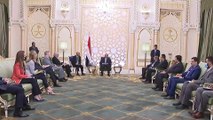 الرئيس اليمني يجري مباحثات مع المبعوثين الأممي والأميركي